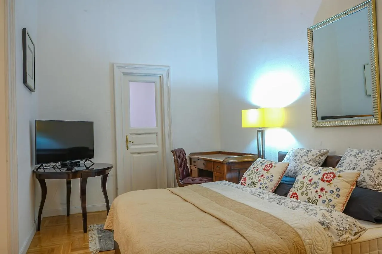 Budapest Opera Apartments
