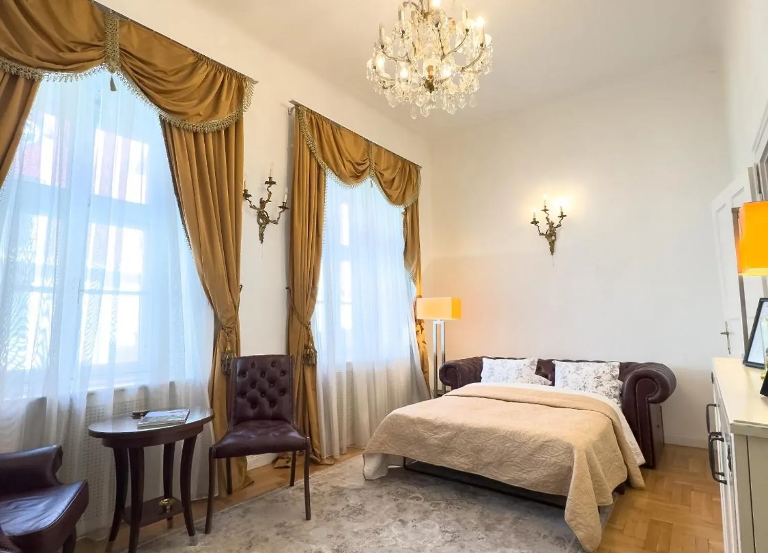 Budapest Opera Apartments